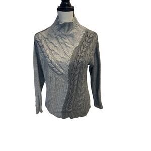 Women’s Simply Vera Colorblock Sweater. Size XS